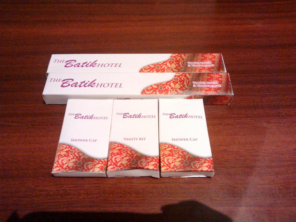 The Batik Hotel Medan Exterior photo